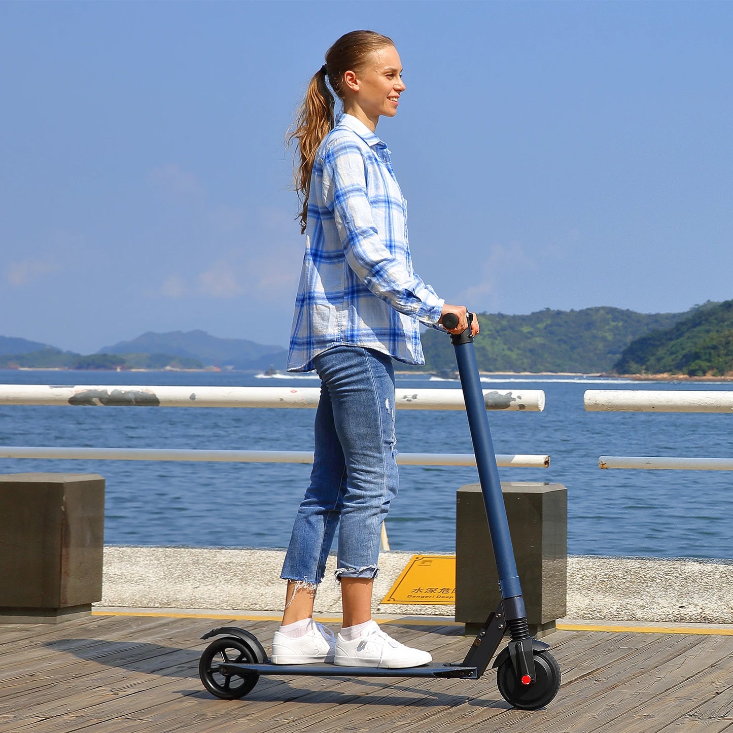 Caroma Folding Electric Scooter With Cruise Control